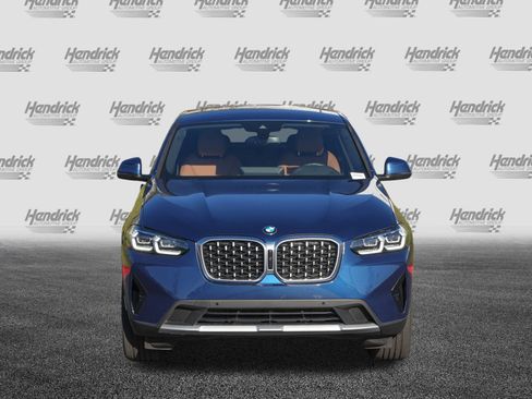 Certified 2025 BMW X4 xDrive30i image 3