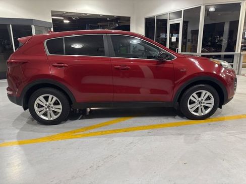 Used 2019 Kia Sportage LX image 7