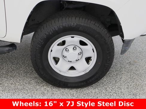 Used 2021 Toyota Tacoma SR w/ SR Convenience Package image 5