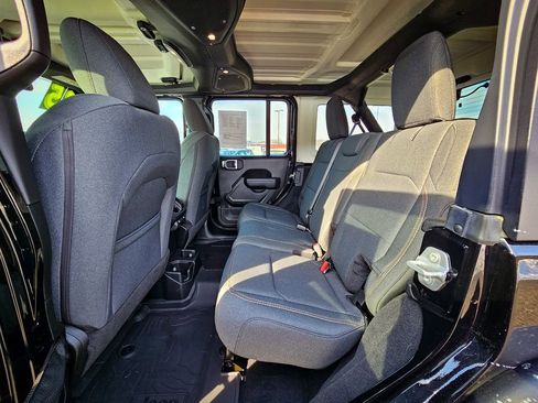 Certified 2025 Jeep Wrangler Sport S image 28