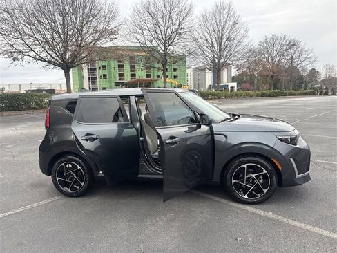 Certified 2024 Kia Soul EX image 9