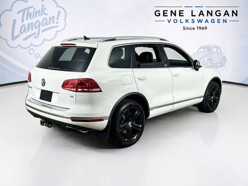 Used 2017 Volkswagen Touareg Wolfsburg Edition AWD/4WD image 5