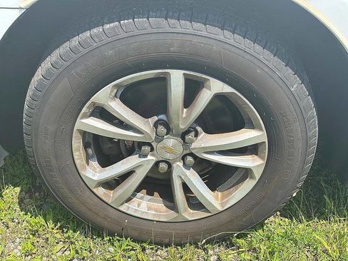 Used 2016 Chevrolet Equinox LT w/ Convenience Package image 10