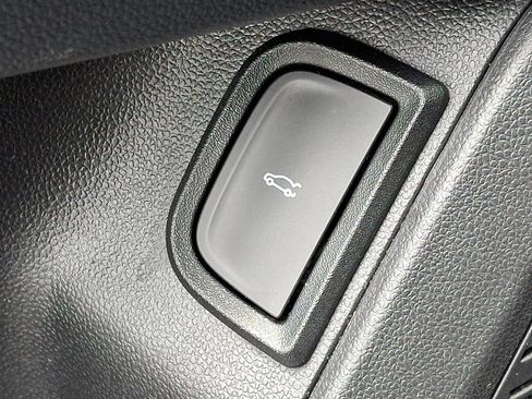 Certified 2025 Chevrolet Equinox LT w/ Convenience Package II AWD/4WD image 25