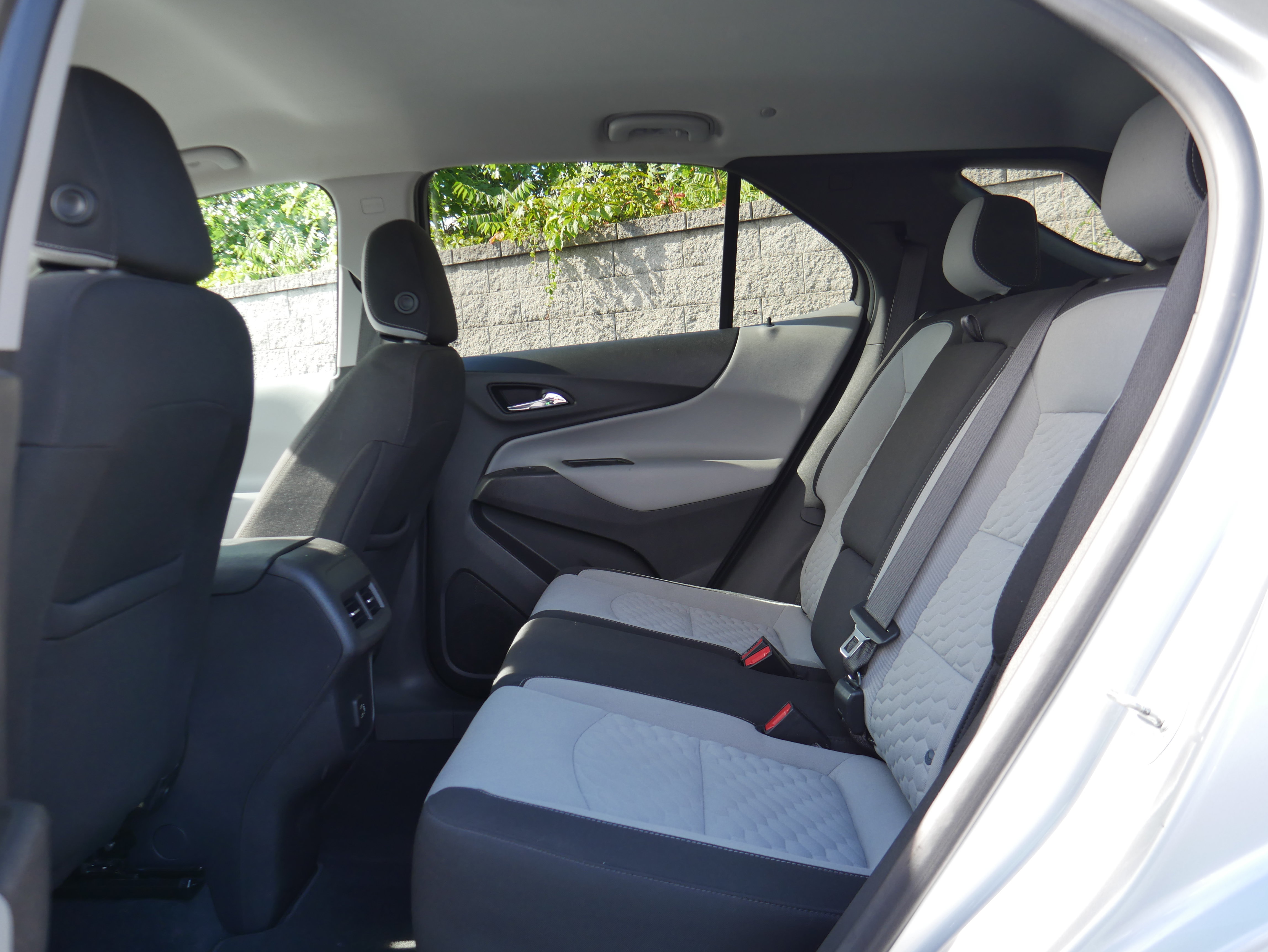 Used 2021 Chevrolet Equinox LS w/ LS Convenience Package AWD/4WD image 14