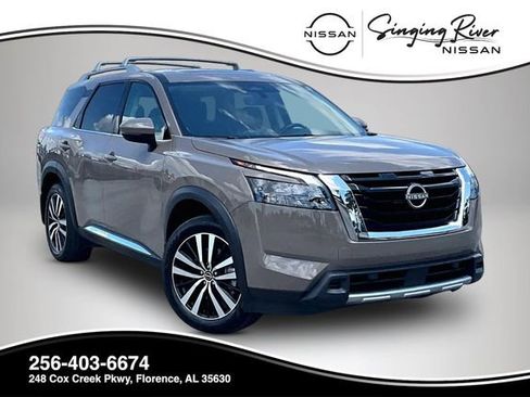 Certified 2025 Nissan Pathfinder Platinum w/ Cargo Package FWD image 1