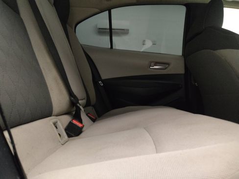 Used 2020 Toyota Corolla LE w/ Carpet Mat Package (TMS) FWD image 19