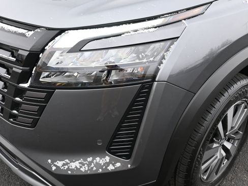 New 2026 Nissan Pathfinder SL image 10