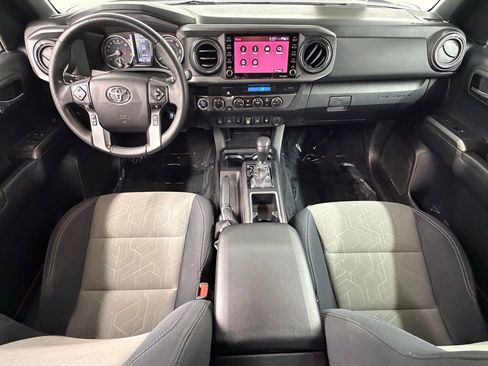 Certified 2021 Toyota Tacoma TRD Off-Road w/ Technology Package AWD/4WD image 37