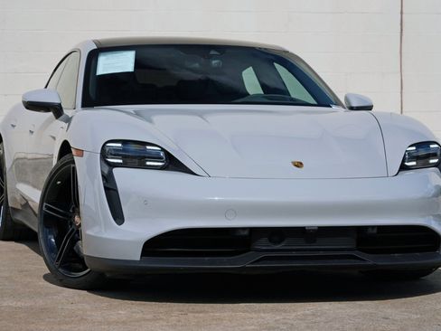 Used 2022 Porsche Taycan RWD image 4