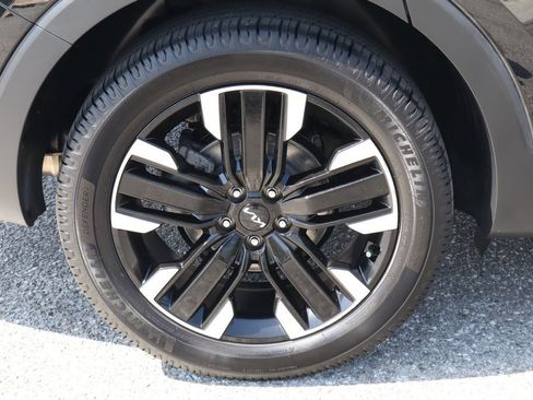 Used 2023 Kia Telluride SX FWD image 11