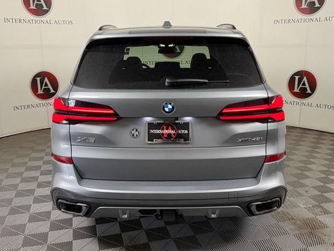 New 2026 BMW X5 xDrive40i w/ M Sport Package AWD/4WD image 7