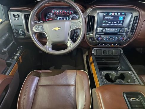 Used 2018 Chevrolet Silverado 1500 High Country RWD image 35