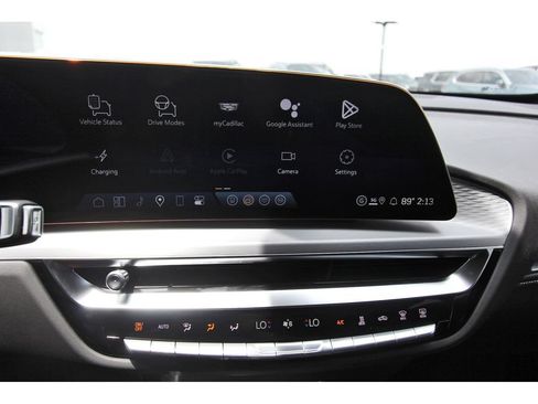New 2026 Cadillac Lyriq Luxury AWD/4WD image 16