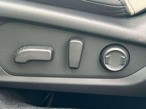 Used 2025 Subaru Forester Limited image 15