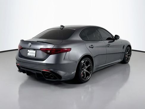 Used 2018 Alfa Romeo Giulia Quadrifoglio w/ Driver Assist Dynamic Package RWD image 5