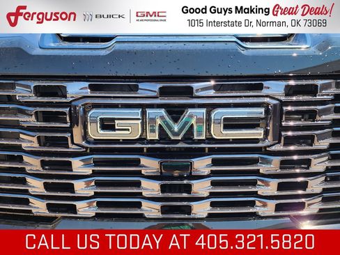 New 2026 GMC Sierra 2500 Denali Ultimate AWD/4WD image 9