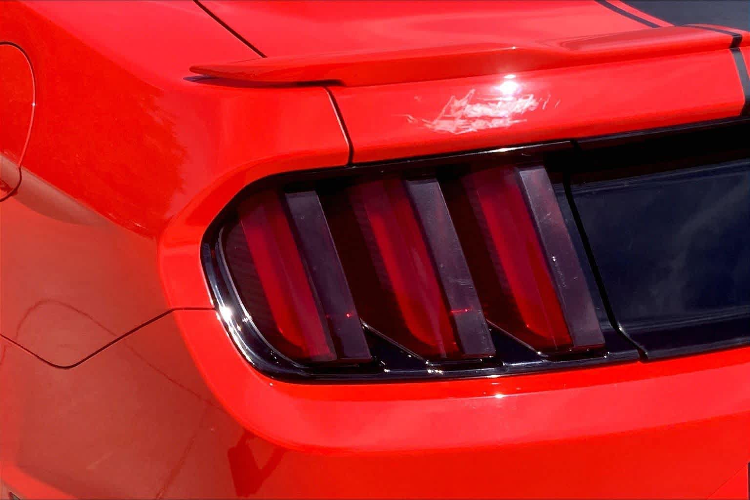 Used 2015 Ford Mustang GT Premium w/ Equipment Group 401A RWD image 26