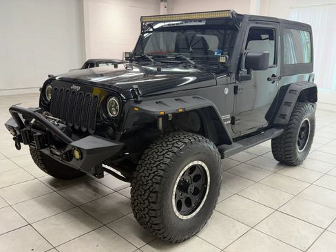 Used 2013 Jeep Wrangler Sport AWD/4WD image 3