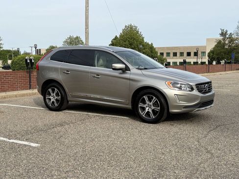 Used 2015 Volvo XC60 T6 Platinum FWD image 7