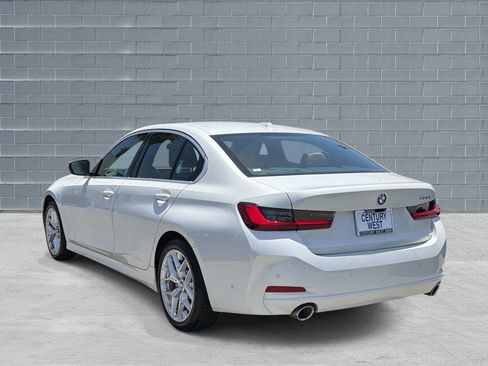 Used 2025 BMW 330i Sedan w/ Convenience Package RWD image 3
