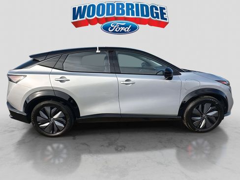 Used 2024 Nissan Ariya AWD image 3