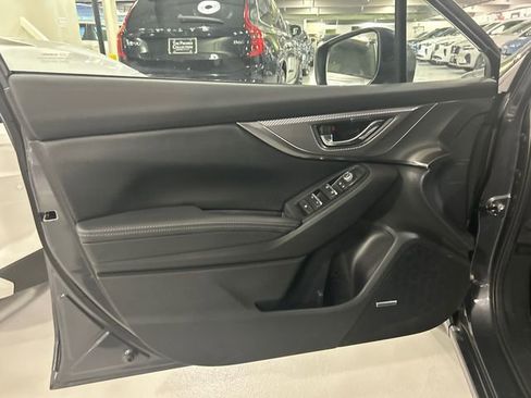 Used 2023 Subaru Impreza 2.0i Limited image 9