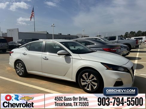 Used 2022 Nissan Altima 2.5 S image 1