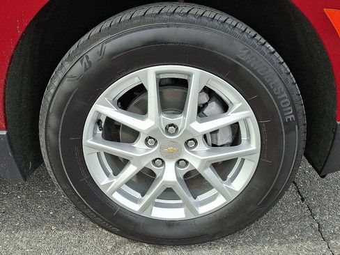 Used 2023 Chevrolet Equinox LT AWD/4WD image 9