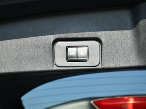 Used 2024 Nissan Rogue SV AWD/4WD image 30
