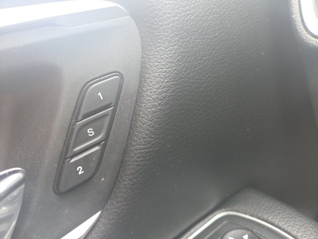 Used 2021 RAM 1500 Laramie AWD/4WD image 12