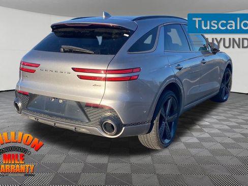 Used 2023 Genesis GV70 2.5T w/ Sport Prestige Package image 9