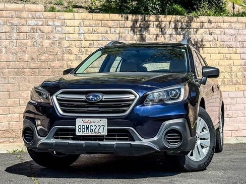 Used 2018 Subaru Outback 2.5i image 3