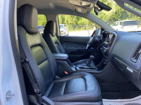 Used 2021 Chevrolet Colorado Z71 AWD/4WD image 32