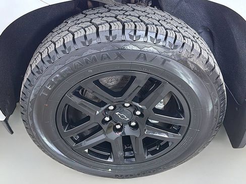 Used 2023 Chevrolet Silverado 1500 RST AWD/4WD image 16
