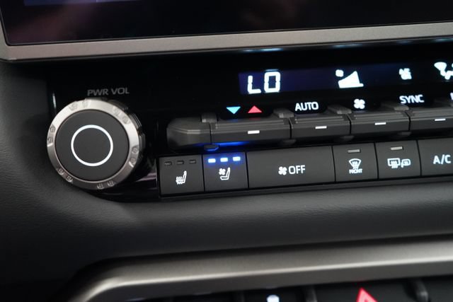 Used 2026 Toyota Tundra Platinum AWD/4WD image 34