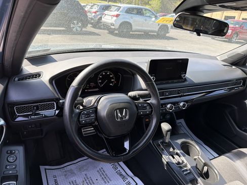 Used 2025 Honda Civic Sport image 13