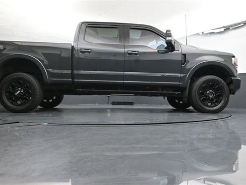 Used 2021 Ford F350 Platinum w/ Tremor Off-Road Package image 36