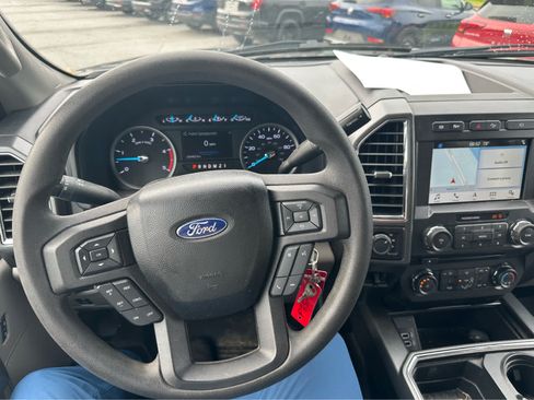 Used 2018 Ford F350 XLT w/ XLT Premium Package AWD/4WD image 13