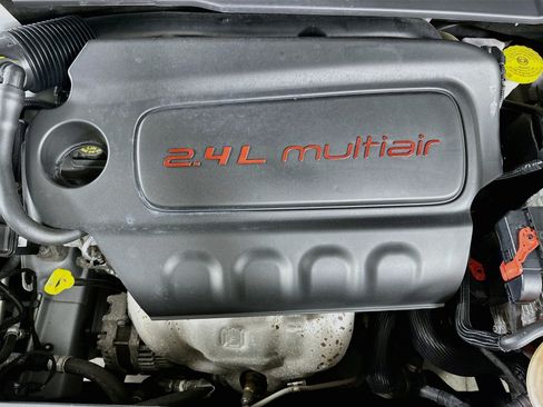 Used 2022 Jeep Compass Latitude AWD/4WD image 31