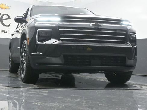 New 2026 Chevrolet Traverse LT w/ Sun and Wheel Package image 3