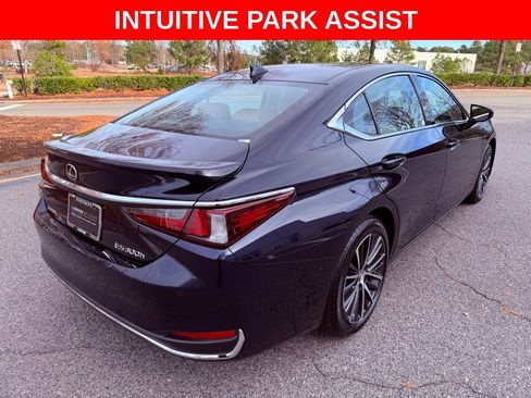 Certified 2025 Lexus ES 300h w/ Premium Package image 7