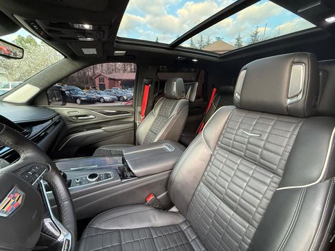 Used 2023 Cadillac Escalade V image 31
