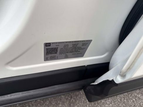 Used 2021 Chevrolet Equinox LS w/ LS Convenience Package image 23