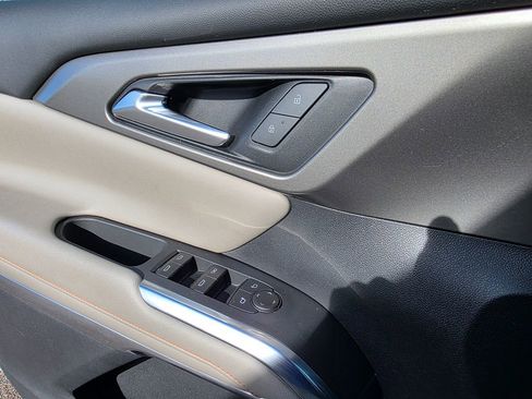 Certified 2024 Chevrolet Traverse LT image 14