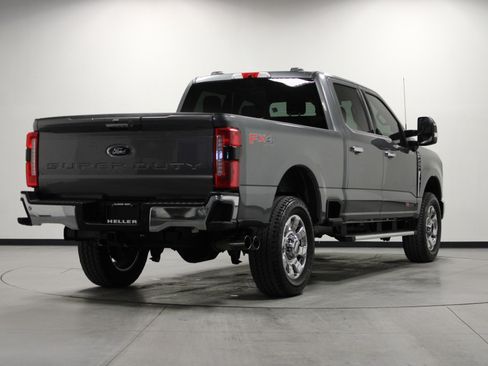 Used 2024 Ford F250 Lariat w/ Chrome Package image 4