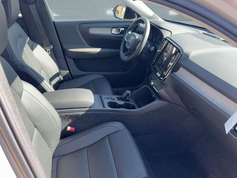 New 2026 Volvo XC40 B5 Core w/ Climate Package image 29