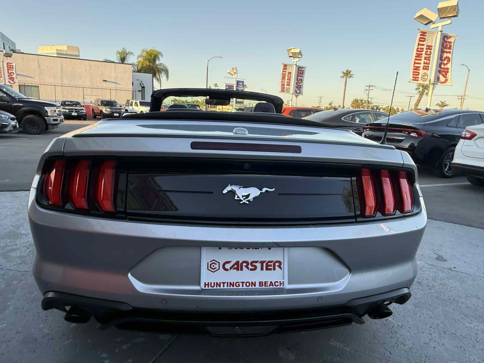 Used 2023 Ford Mustang Premium RWD image 5