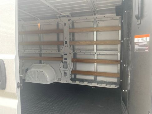 Used 2025 RAM ProMaster 2500 w/ U-Haul Equipment Group FWD image 9