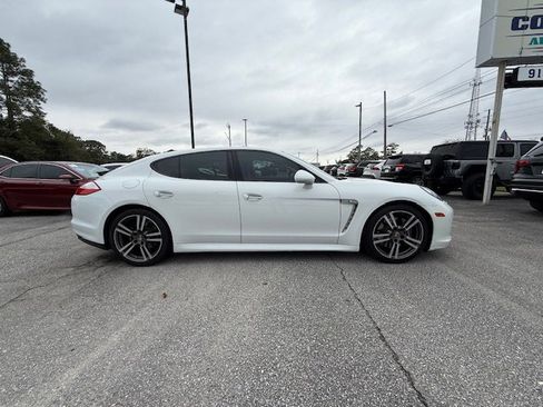 Used 2013 Porsche Panamera 4 Platinum Edition image 3